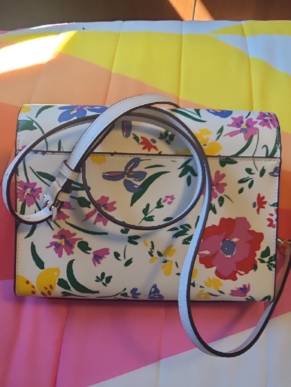 kate spade Floral Print Cream Wristlet Clutch - Picture 4 of 4
